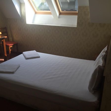 Irish Hotel Shumen Esterno foto
