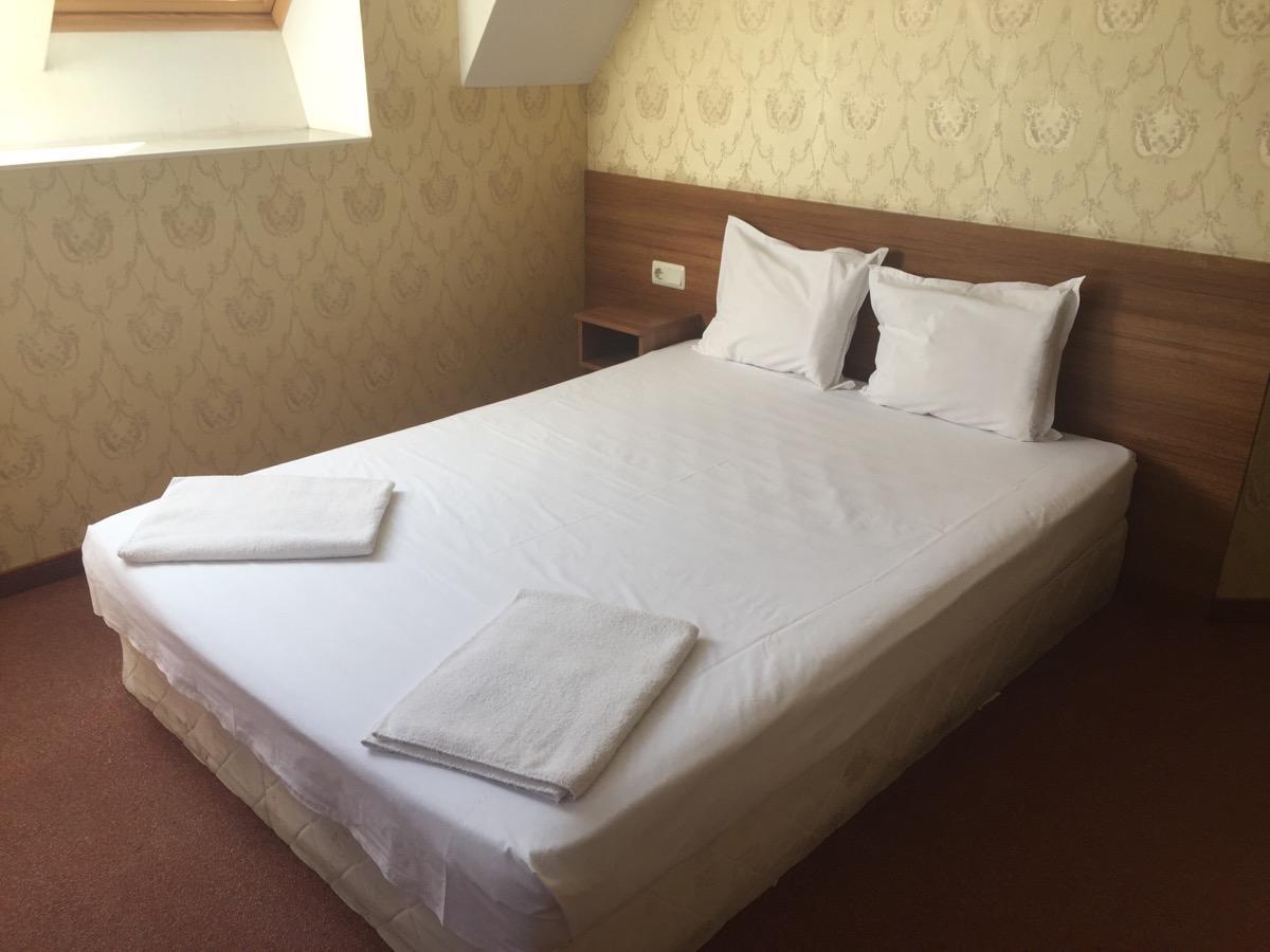 Irish Hotel Shumen Esterno foto
