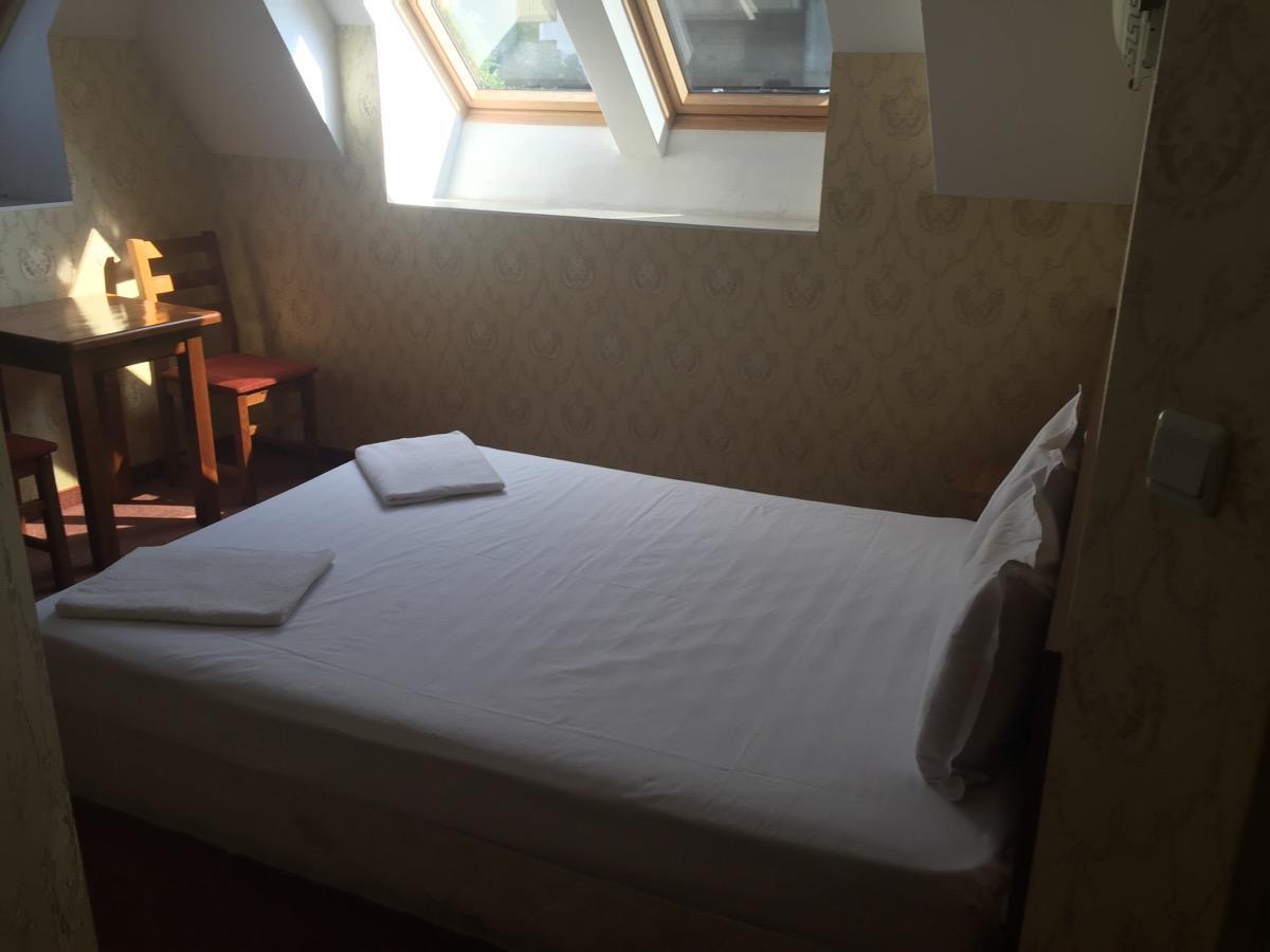 Irish Hotel Shumen Esterno foto