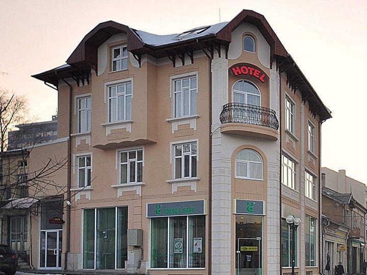 Irish Hotel Shumen Esterno foto